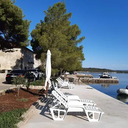 Ceratonia Apartments Lovište Exterior foto