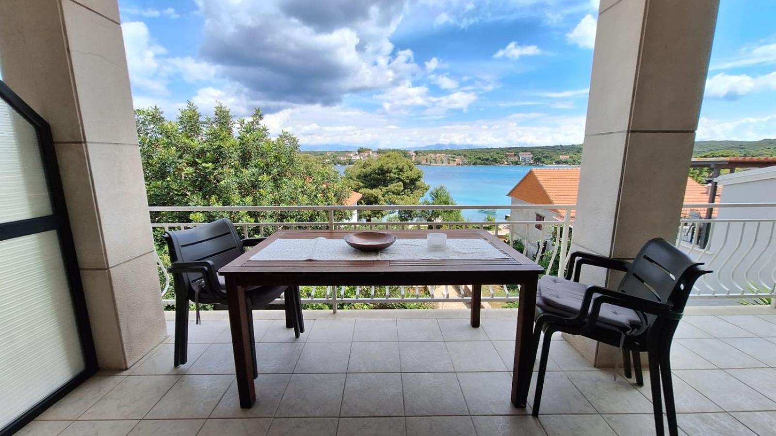 Appartement Ceratonia Lovište